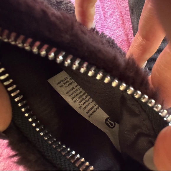 Lululemon Dual Pouch Wristlet
Plush Fleece - Black - Picture 9 of 10
